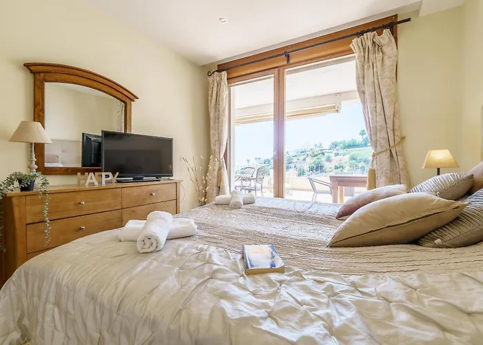 Apartament Mountain With Sea View And Pool - Happy